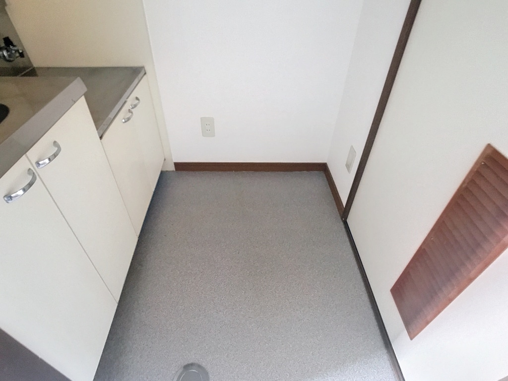 コモド西条　102